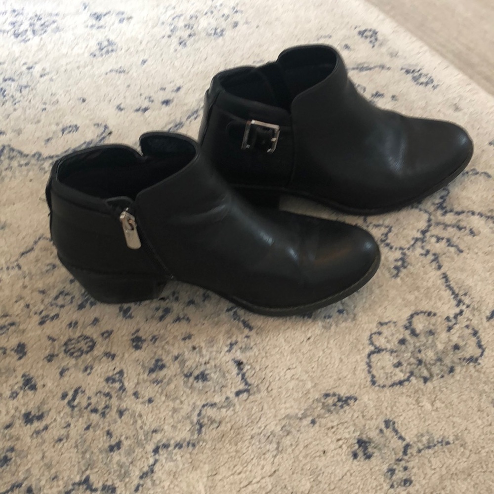 Vionic Orthotic side zip Millie Booty Size 7 Black